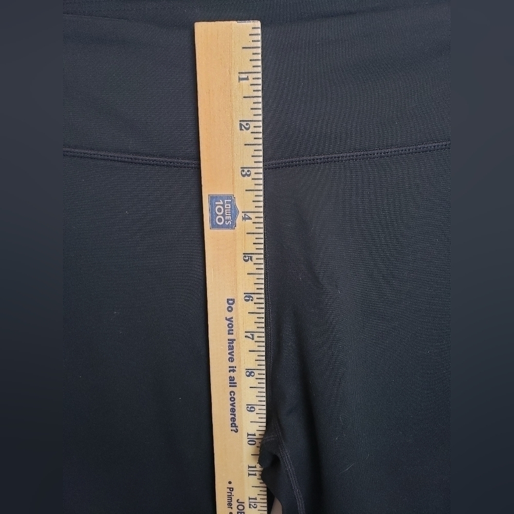 Fabletics Black Crop Leggings Sz M - Picture 6 of 6